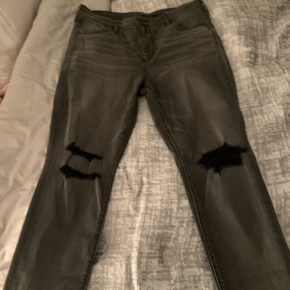 Black distressed jeans